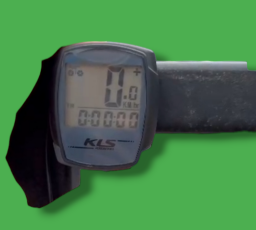 tachometr měřící metry